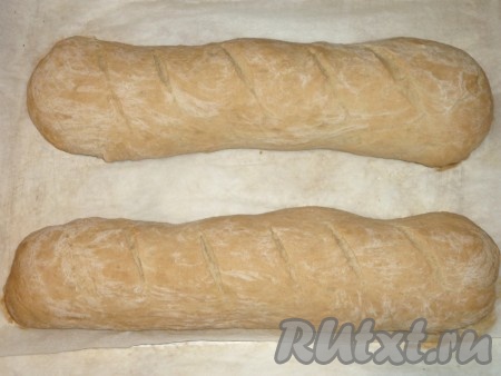 Время выпечки домашнего дрожжевого хлеба зависит от Вашей духовки. Готовый хлеб достать из духовки и дать остыть.&nbsp;
