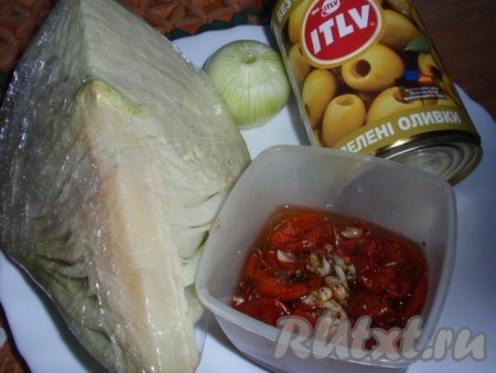 Ингредиенты для приготовления итальянского салата из капусты.