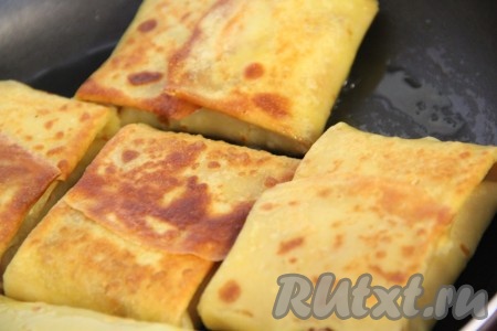 Обжарить с двух сторон до золотистого цвета. 

 