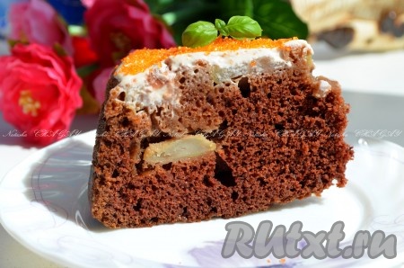 Шоколадный пирог с яблоками