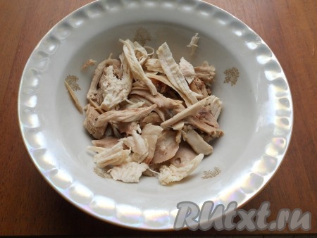 Отделить мясо от костей.