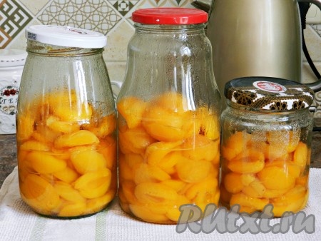 Банки заполнять примерно на 2/3 объема.