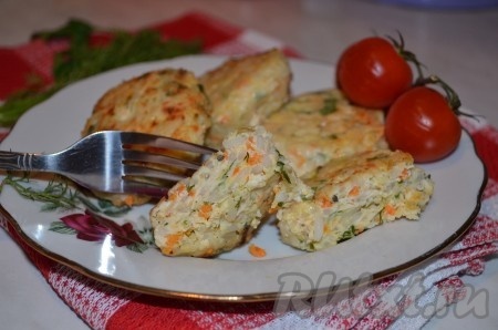Куриные котлеты с рисом и кабачком