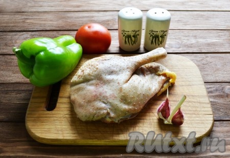 Подготовим необходимые ингредиенты для приготовления гуся в казане.
