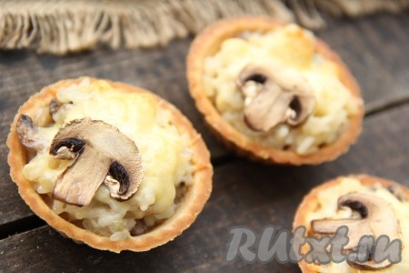 Запеканка с рисом и грибами