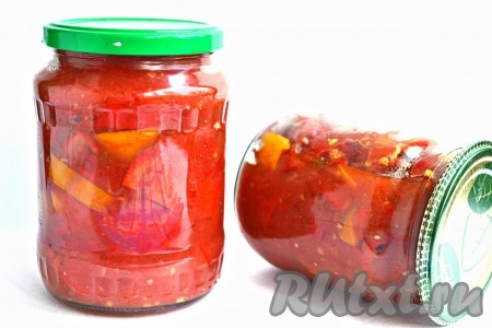 Банки перевернуть и укутать до полного остывания. Готовое вкуснейшее лечо по-венгерски может прекрасно храниться в условиях городской квартиры.
