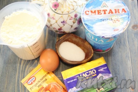 Подготовить продукты для приготовления печенья, жареного во фритюре