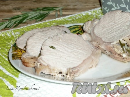 Свиная вырезка, запеченная в духовке