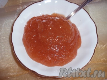 Джем разложить в чистые простерилизованные банки и закрыть прокипяченными крышками. Джем из груш с лимоном получается душистым, густым и очень вкусным. На фото уже остывший джем. 