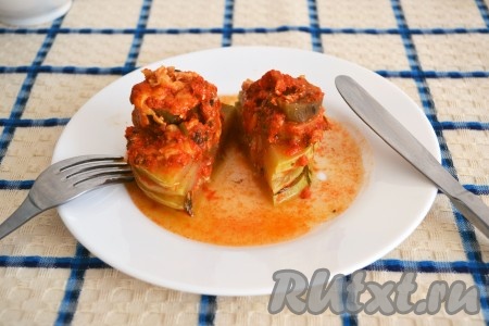 Кабачки, тушеные с баклажанами в духовке, получаются сочными, ароматными и очень вкусными.
