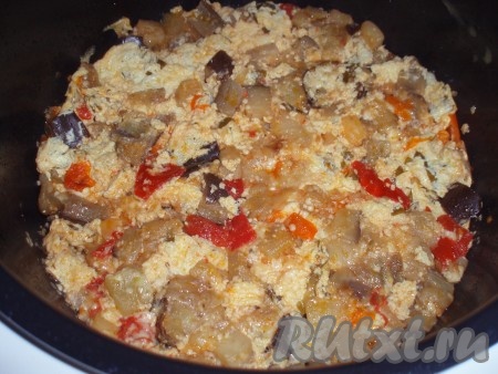 Продолжать готовить в мультиварке ещё 20 минут.&nbsp;Запеканка из баклажанов с брынзой готова.&nbsp;
