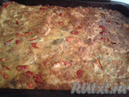 Готовить картофельную запеканку с мясным фаршем в духовке, разогретой до 180 градусов, минут 30-40.