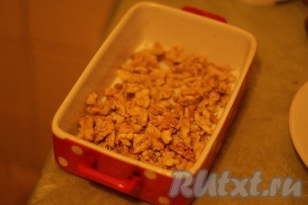 Выложить в жароупорную форму. 