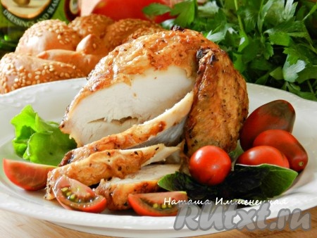 Вкусная, сочная и ароматная курица с прованскими травами готова.
