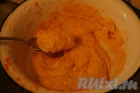 У нас получается вот такое достаточно густое тесто. 