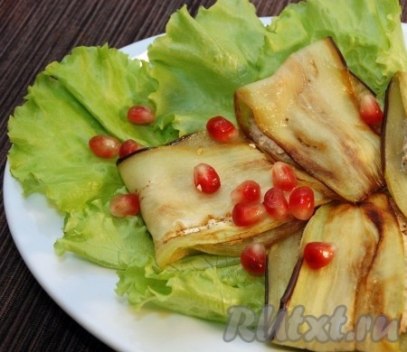 Жареные баклажаны с грецкими орехами и чесноком