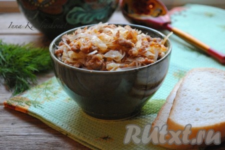 Капуста, тушеная с фаршем на сковороде