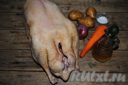 Ингредиенты для приготовления жаркого из гуся с картошкой 