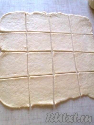 и нарезаем квадратами.