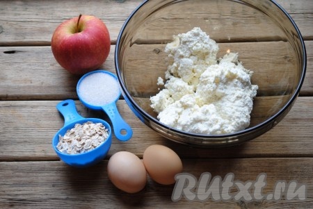 Ингредиенты для приготовления творожно-овсяной запеканки
