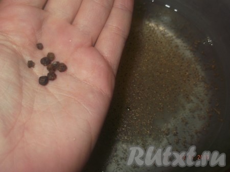 черный перец горошком
