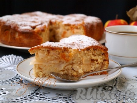 Пирог с яблоками и кокосовой стружкой