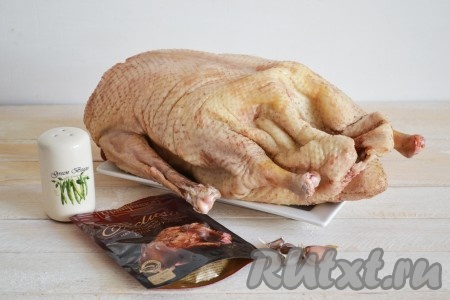 Подготовить необходимые ингредиенты для приготовления гуся кусочками в рукаве.