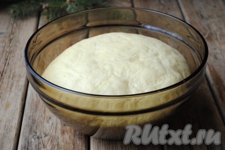 За это время тесто должно вырасти и увеличиться в объеме раза в 2.&nbsp;
