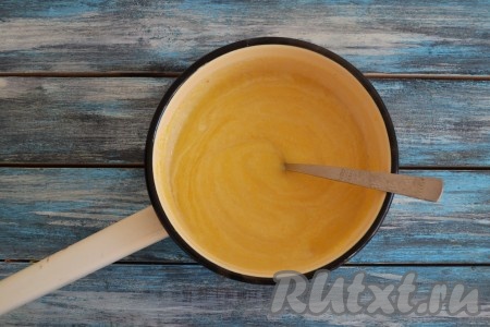 Мамалыга имеет прекрасную нежную структуру и очень аппетитный сливочный аромат. 