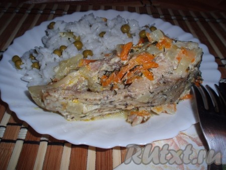 Невероятно нежный лещ, тушеный с овощами в сливках, готов. &nbsp;Дать блюду настояться минут 30 и подавать с любым гарниром по вкусу.
