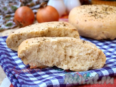 Луковые лепешки в духовке