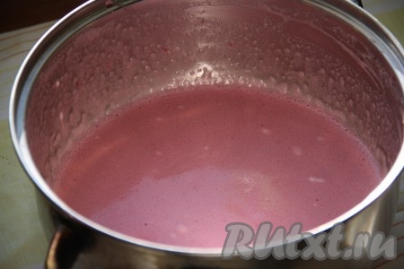 Варить постоянно помешивая, пока маршмеллоу не растает полностью. Времени займет у каждого по-разному, в зависимости от ваших маршмеллоу.
