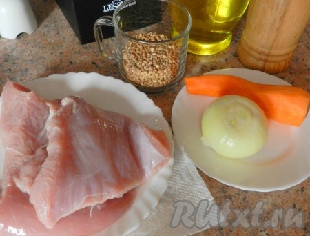 Ингредиенты для приготовления гречневого супа с мясом индейки