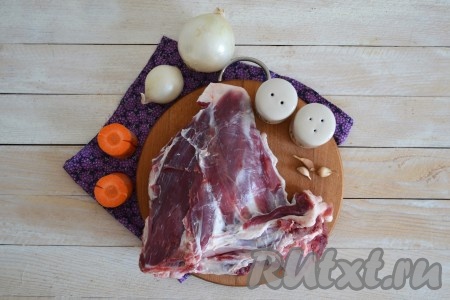 Подготовить необходимые ингредиенты для приготовления бульона из баранины.