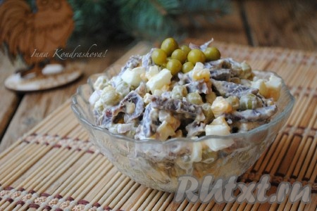 Салат из куриных желудков с луком