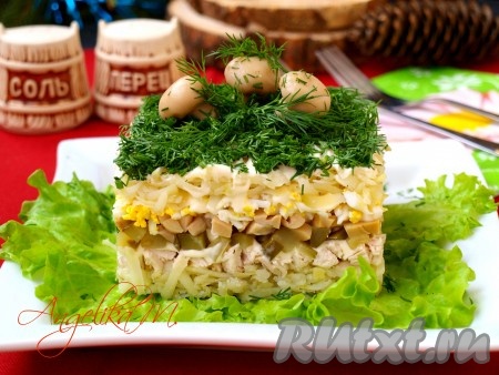 Салат "Дубок" с курицей и грибами