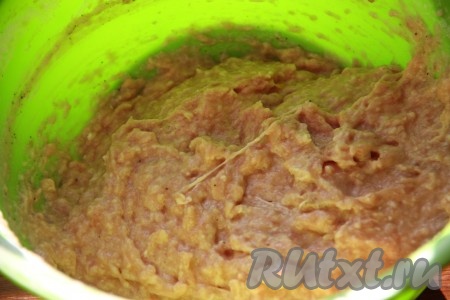 Все перемешать, наше тесто готово. Оно получится достаточно густым.
