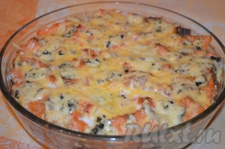 Выпекаем в предварительно разогретой духовке 30-40 минут.