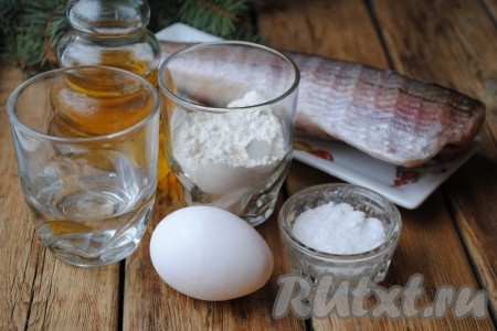 Ингредиенты для приготовления хека, жареного в кляре