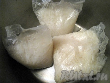 Тем временем рис тоже сварился.