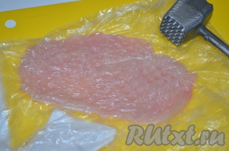 Каждую пластину немного отбить через пленку.
