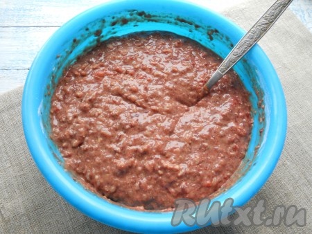 Фарш должен получиться, как густая сметана.