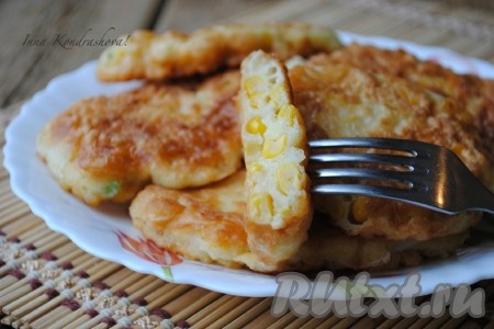 Оладьи с консервированной кукурузой