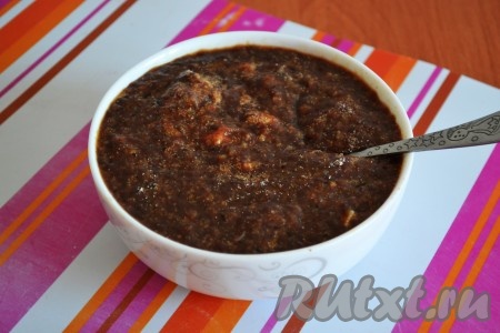 Тщательно перемешать получившийся печеночный фарш и оставить на 15-20 минут.
