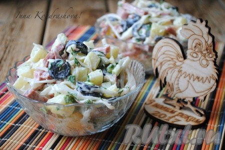 Салат из квашеной капусты с картошкой