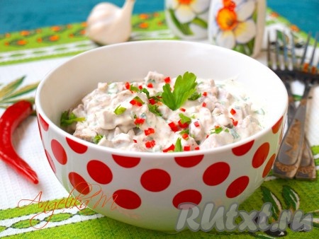 После этого замечательный соус "Цахтон" вместе с мясом можно подавать к столу. Отличное дополнение к любому гарниру.
