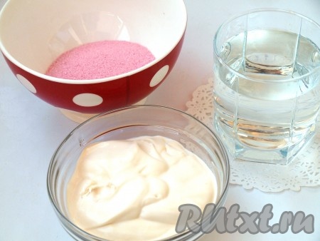 Ингредиенты для приготовления десерта из сметаны и желе 
