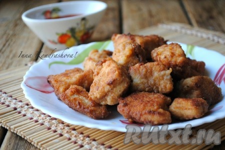 Куриное филе в панировке на сковороде
