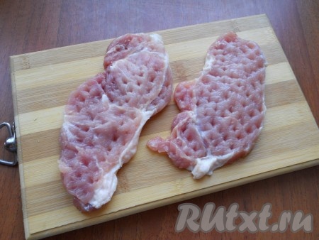 Стейки я немного отбила, но можно этого не делать.