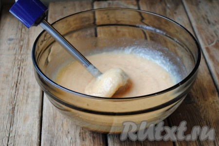 Измельчить куриную массу блендером до однородности.
